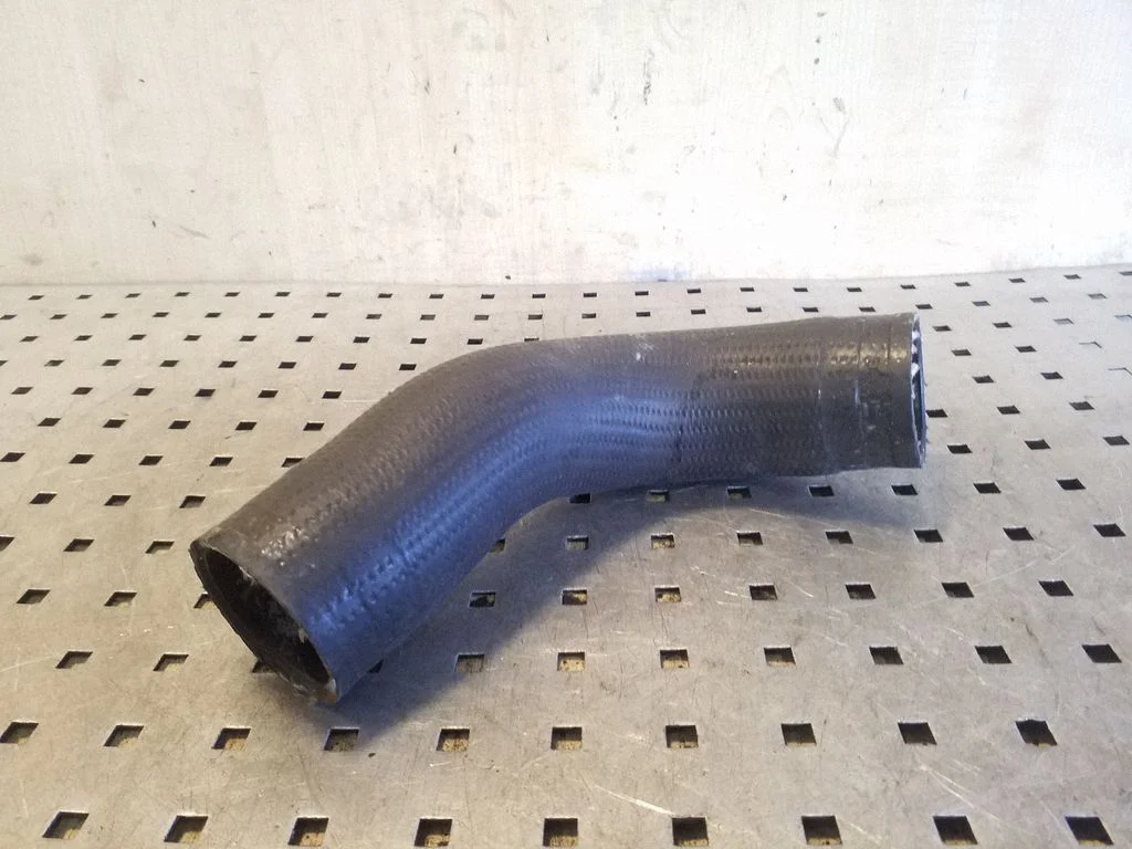 Intercooler hose/pipe