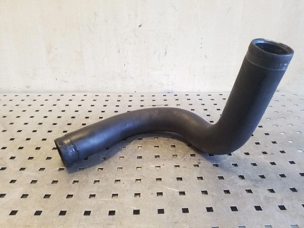 Intercooler hose/pipe