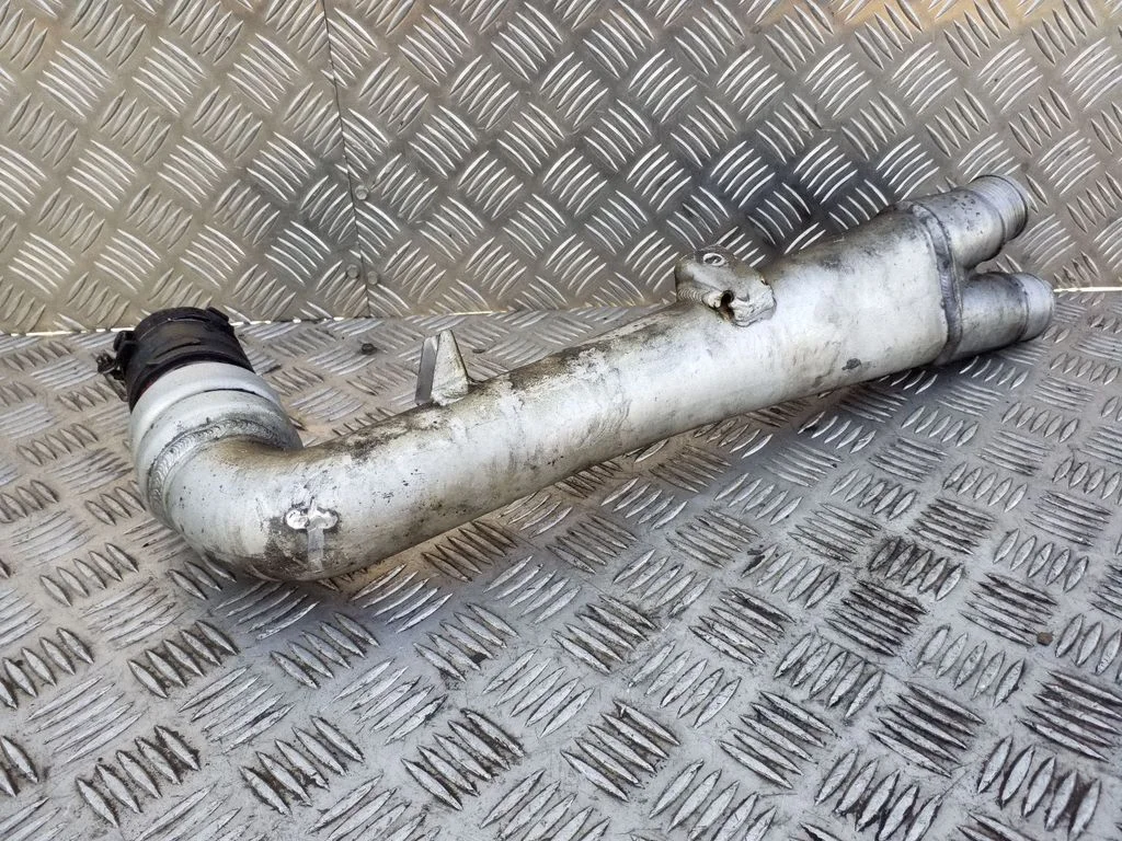 Intercooler hose/pipe 7L6145945F