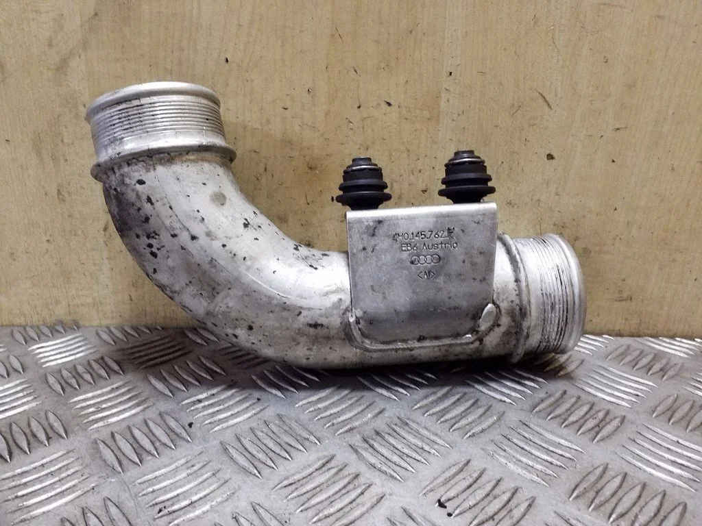 Intercooler hose/pipe 4H0145762H – Audi A8 S8 D4 4H (2010-2016)