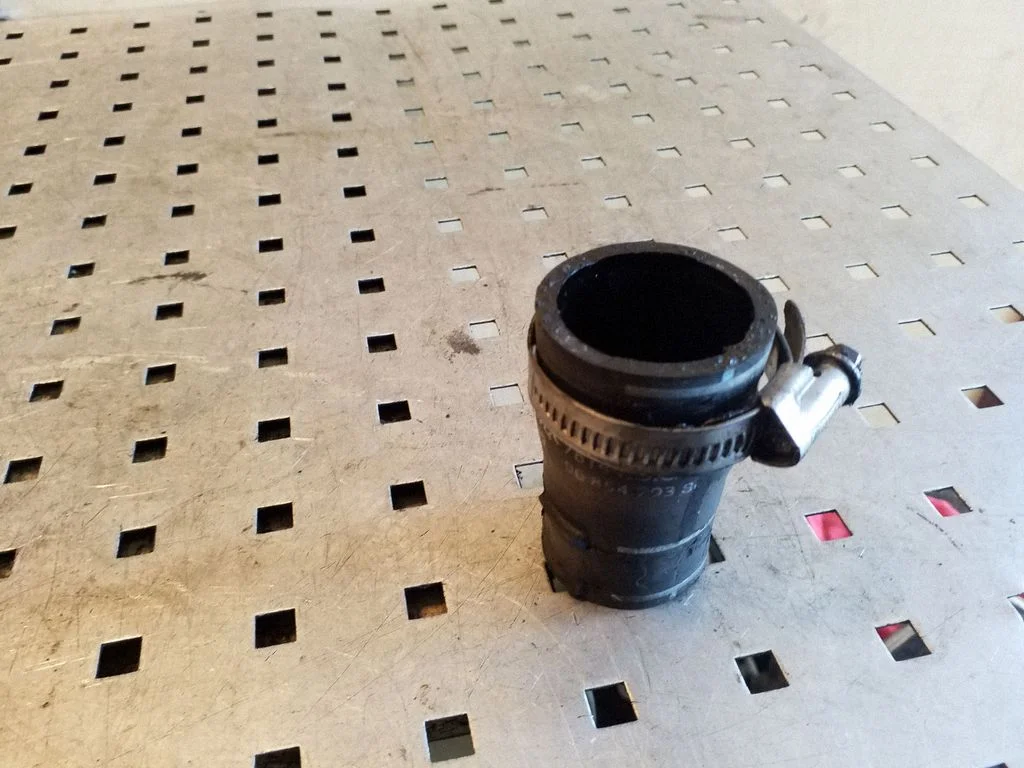 Intercooler hose/pipe 9685479380