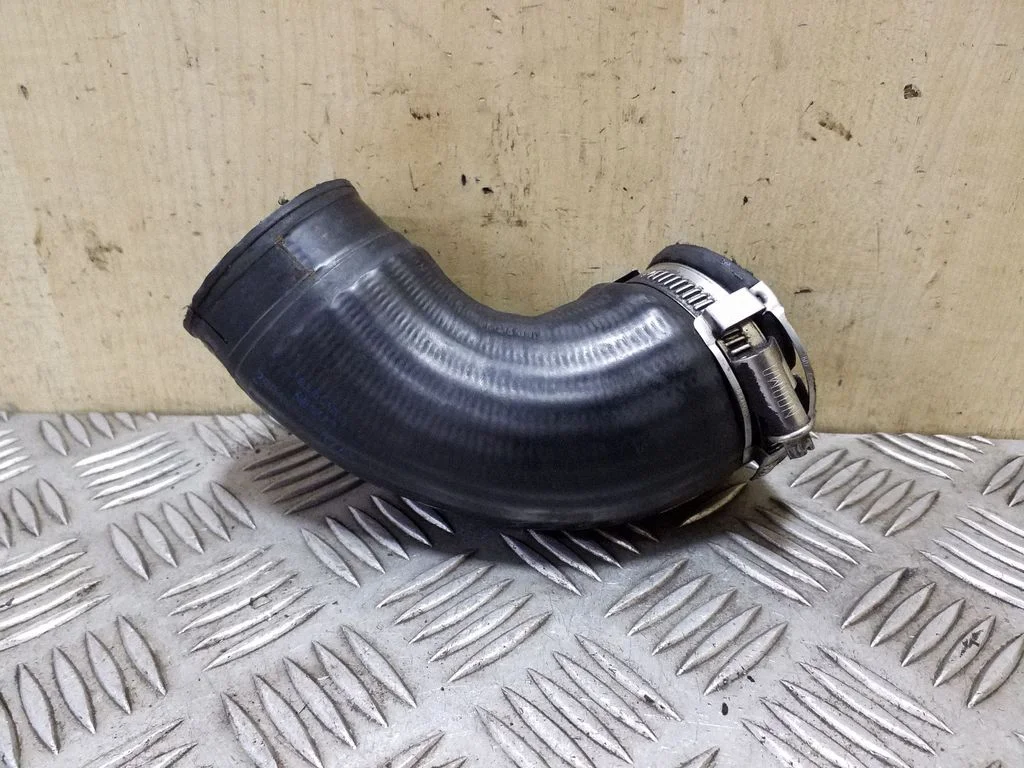 Intercooler hose/pipe 5N0145762AH