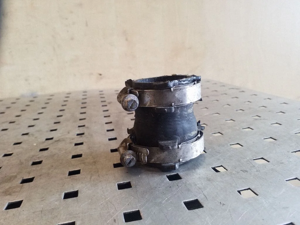 Intercooler hose/pipe 4F0145979A