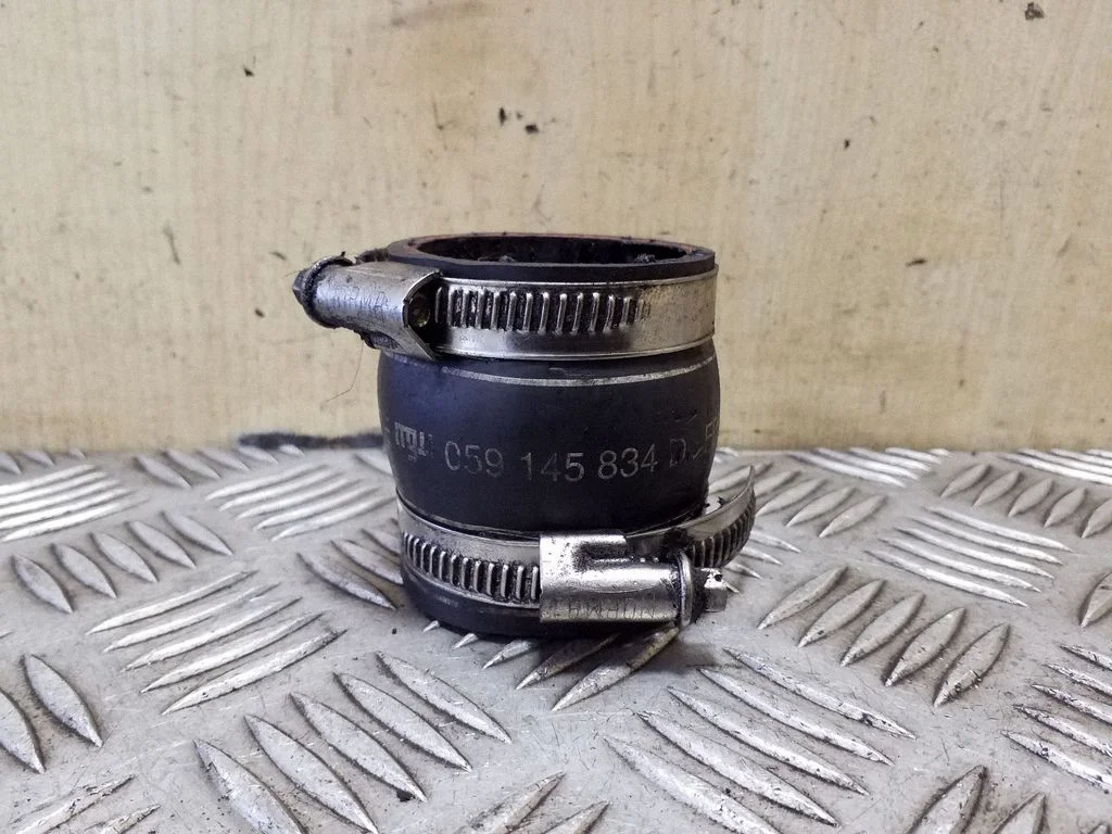 Intercooler hose/pipe 059145834D