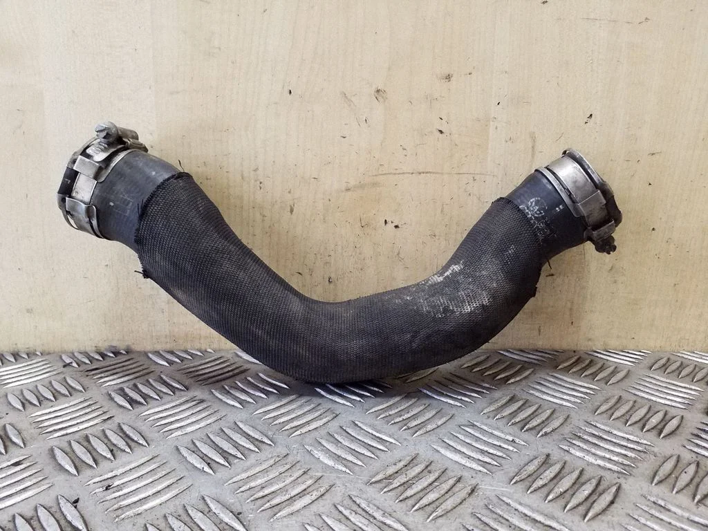 Wąż / rura intercoolera 4F0145943C