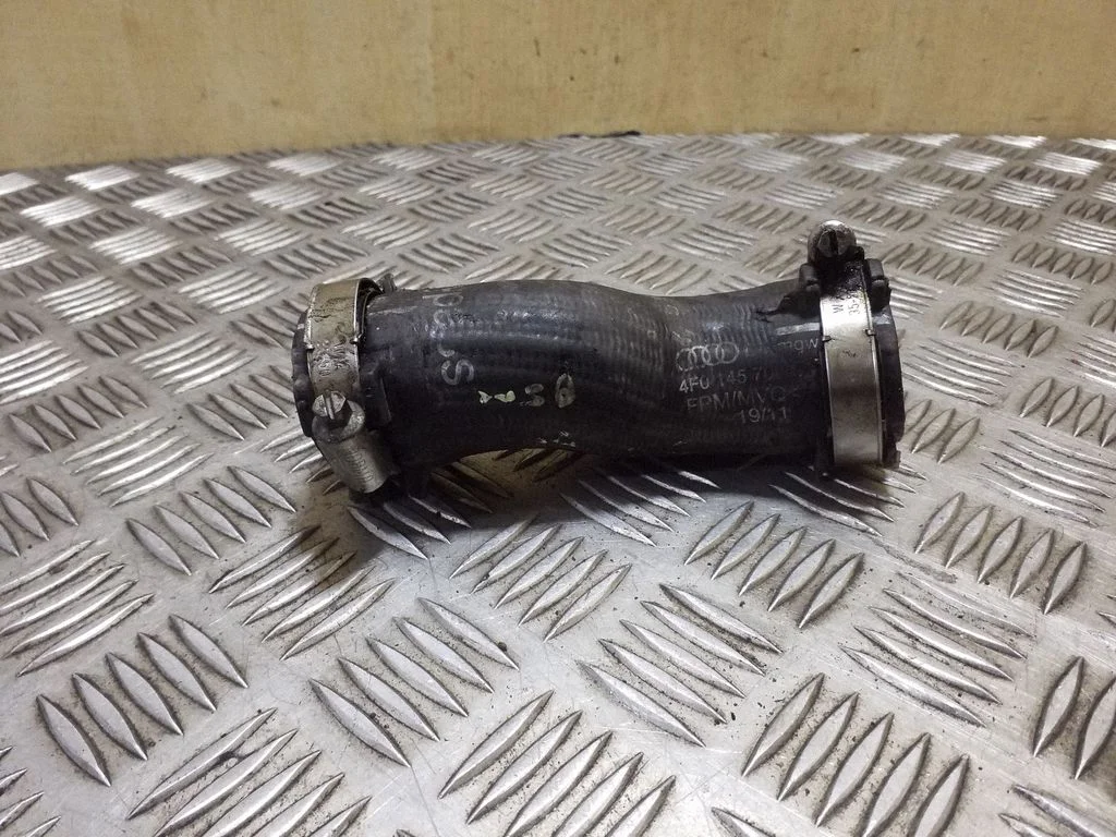 Vahejahuti voolik (-ud)/ toru (-d) – Audi A6 Allroad C6 (2006-2011)