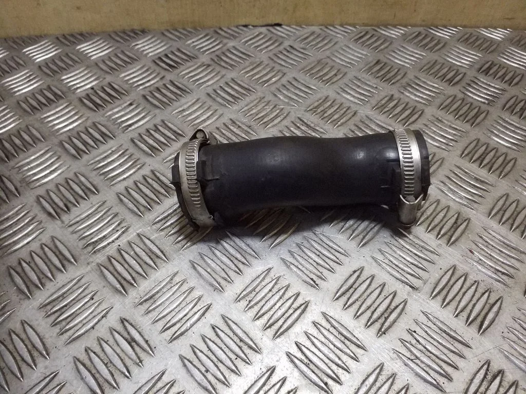 Vahejahuti voolik (-ud)/ toru (-d) – Audi A6 Allroad C6 (2006-2011)