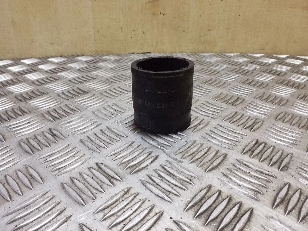 Intercooler hose/pipe 059145834D