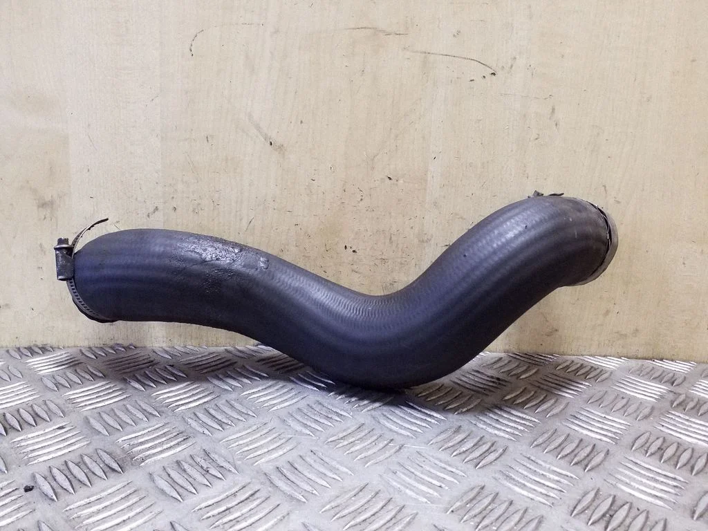 Wąż / rura intercoolera 30766440
