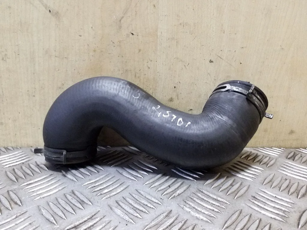 Intercooler hose/pipe 701145762A