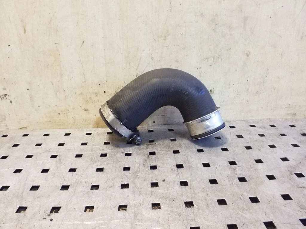 Intercooler hose/pipe 7P0145708A
