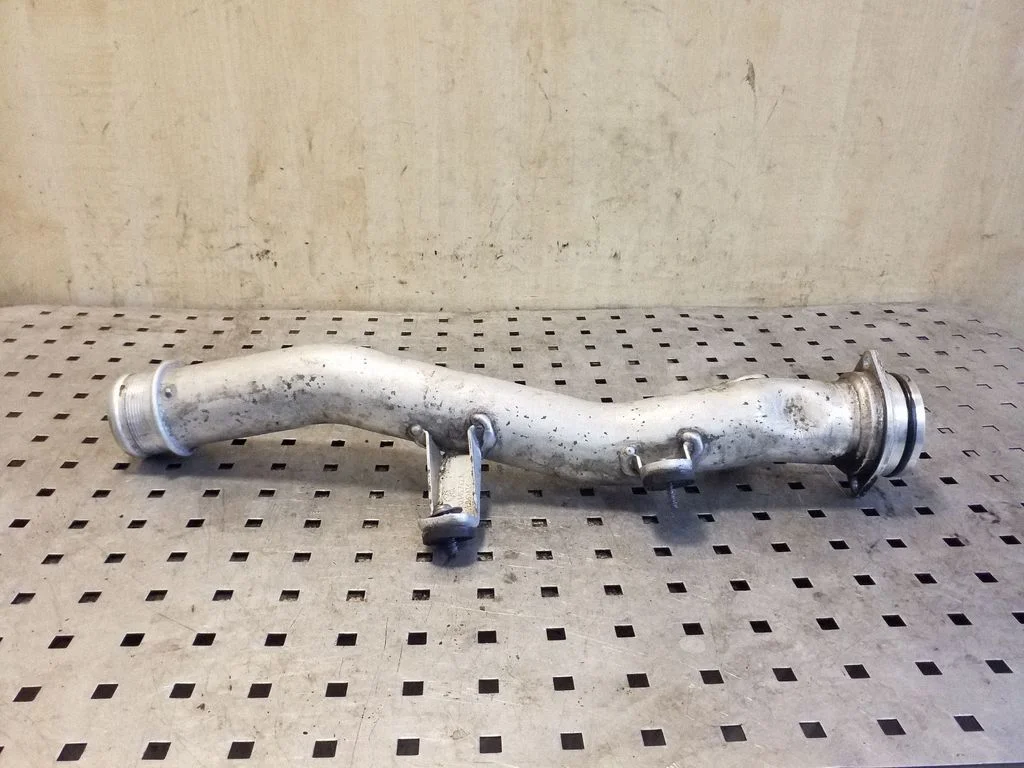 Intercooler hose/pipe 7P0145762A