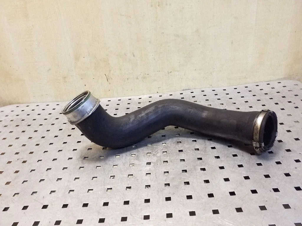 Intercooler hose/pipe A1645281582