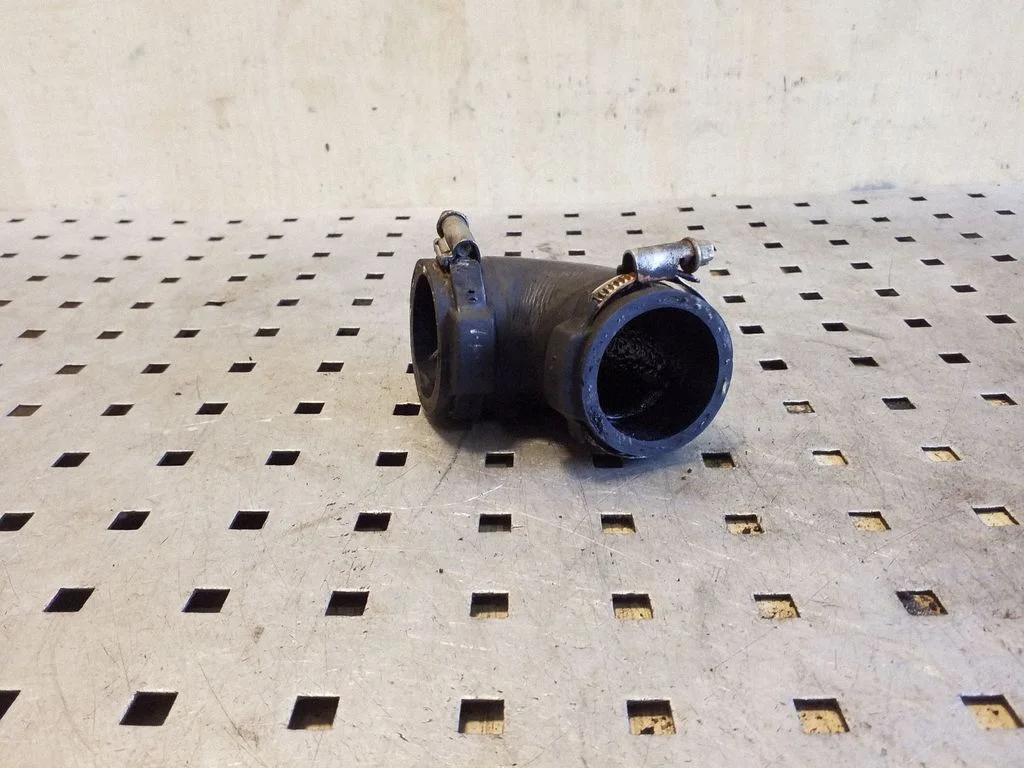Intercooler hose/pipe