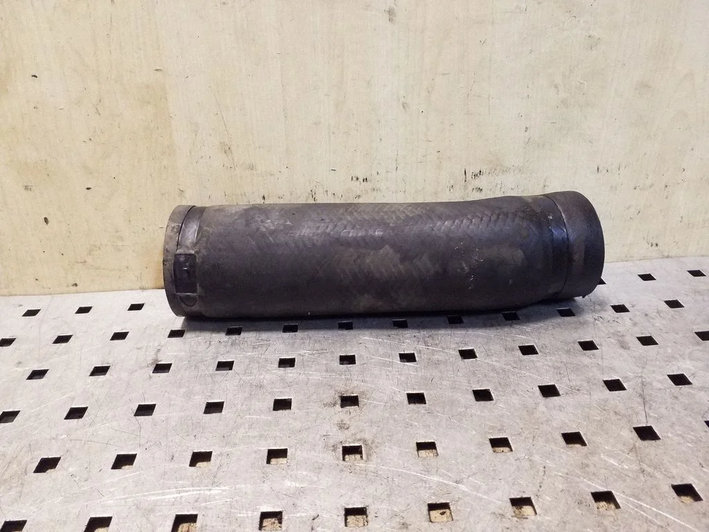 Intercooler hose/pipe
