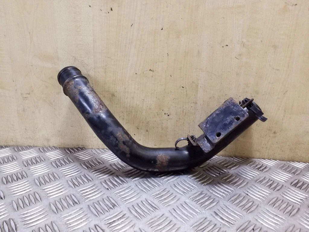 Intercooler hose/pipe