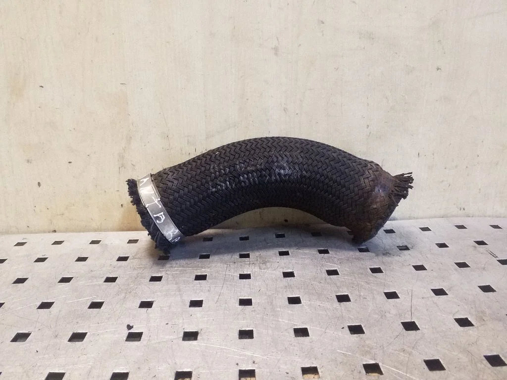 Intercooler hose/pipe