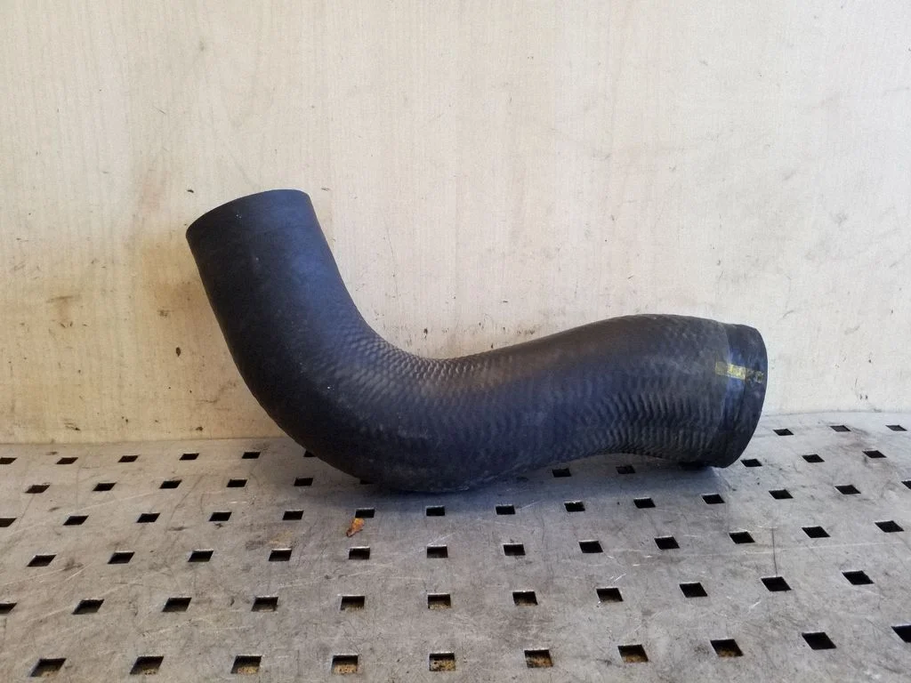 Intercooler hose/pipe