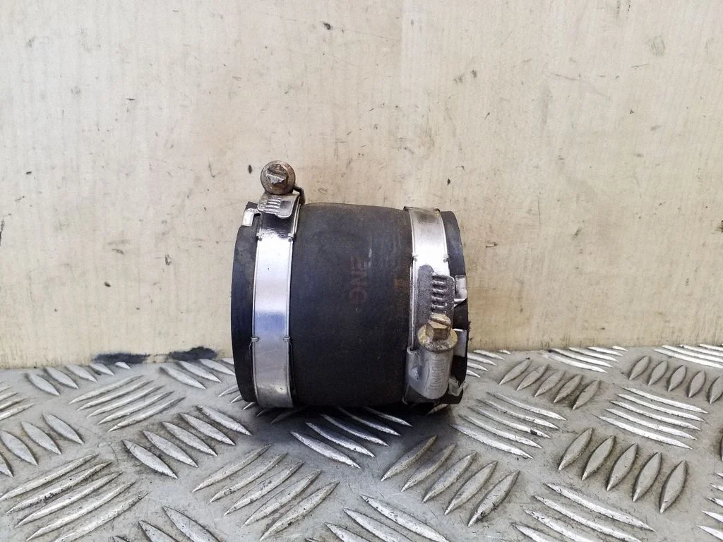 Intercooler hose/pipe