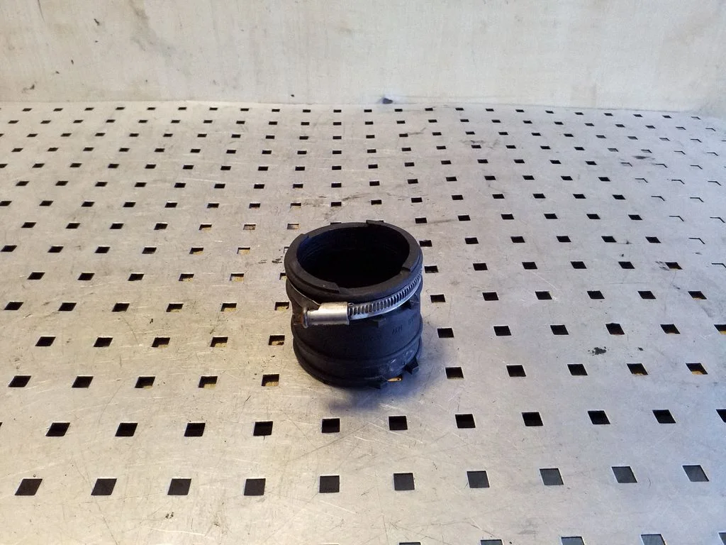 Intercooler hose/pipe 6896534