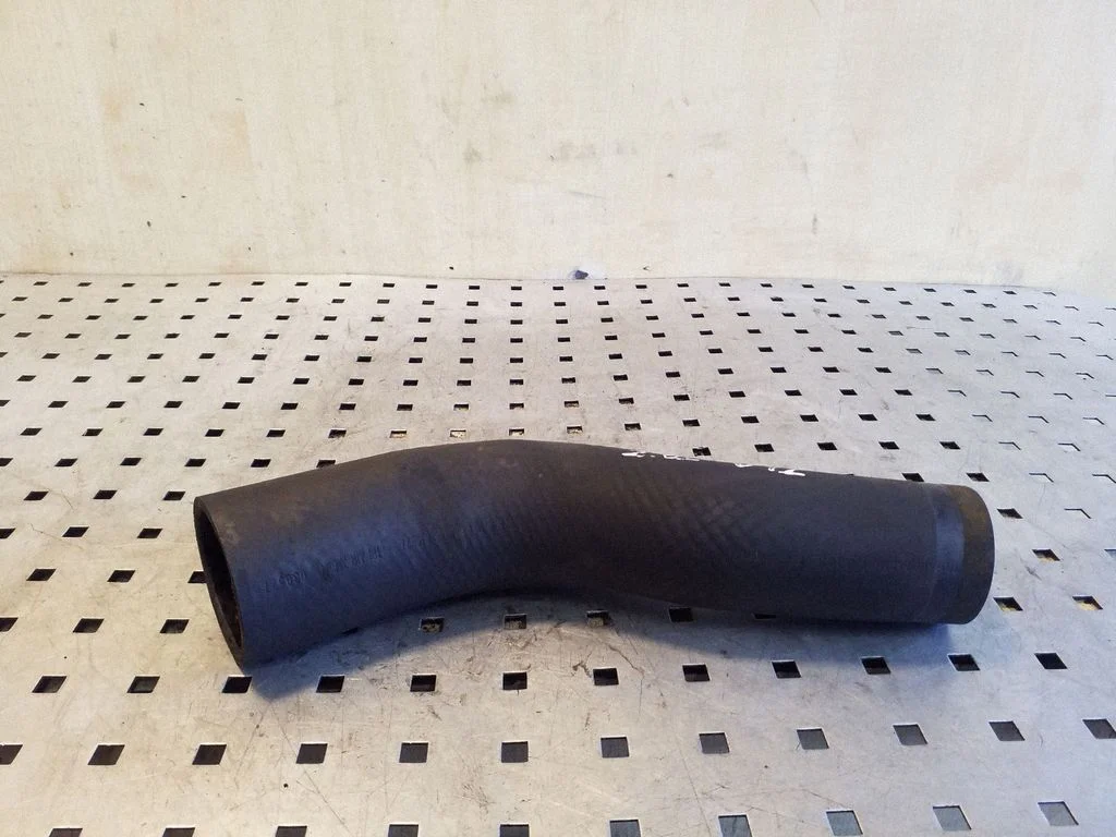 Intercooler hose/pipe