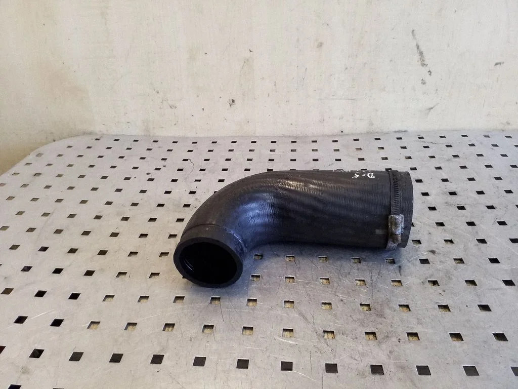 Intercooler hose/pipe