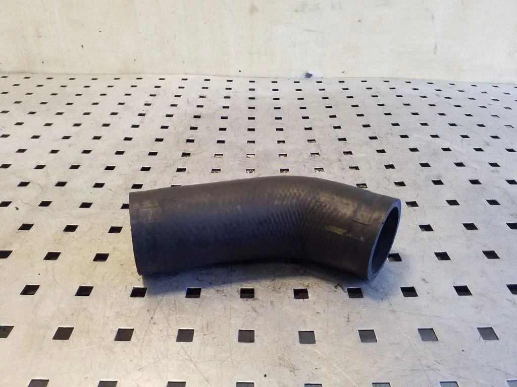 Intercooler hose/pipe