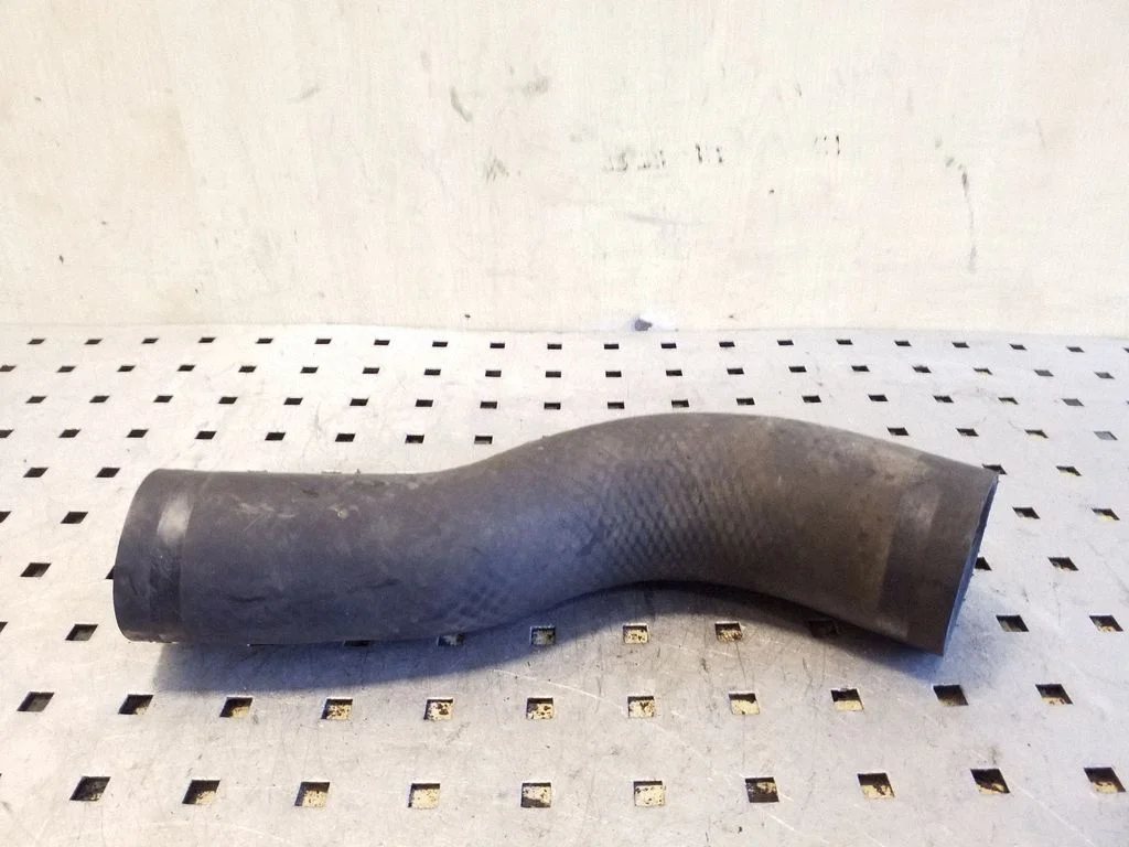 Intercooler hose/pipe
