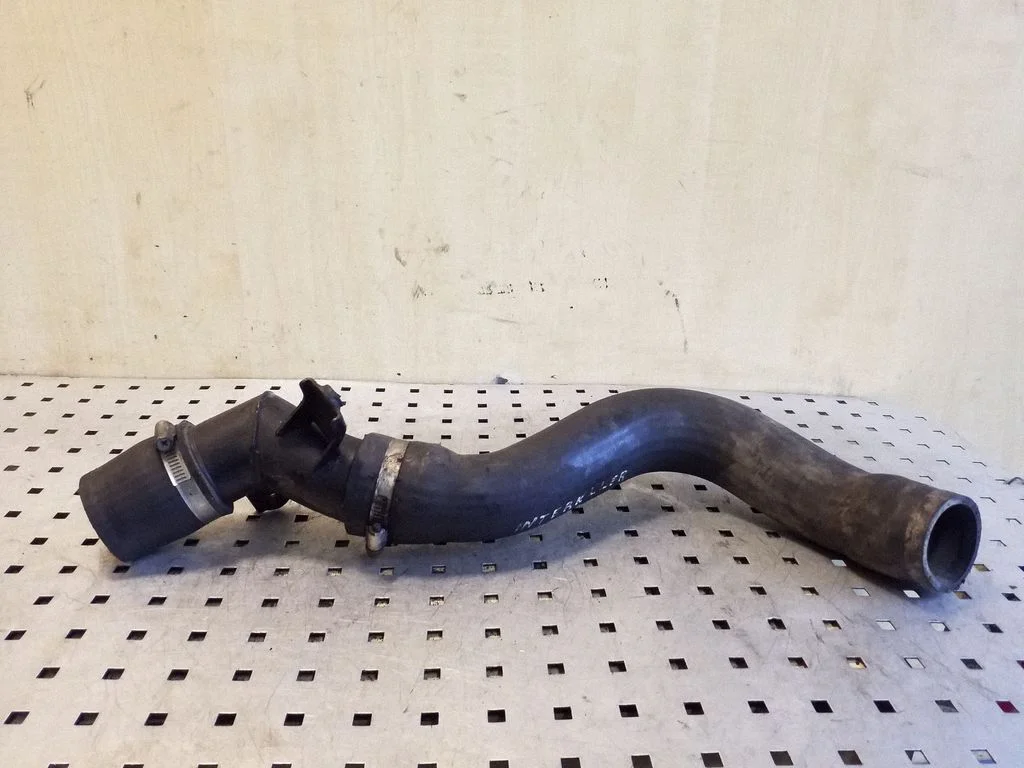 Intercooler hose/pipe