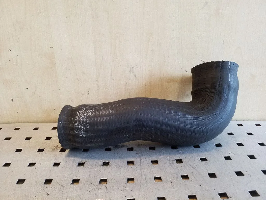 Intercooler hose/pipe 1K0145832AC