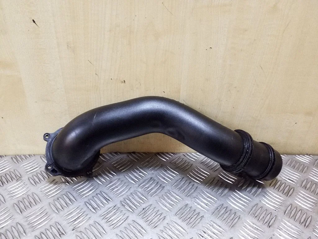 Intercooler hose/pipe A6510903637