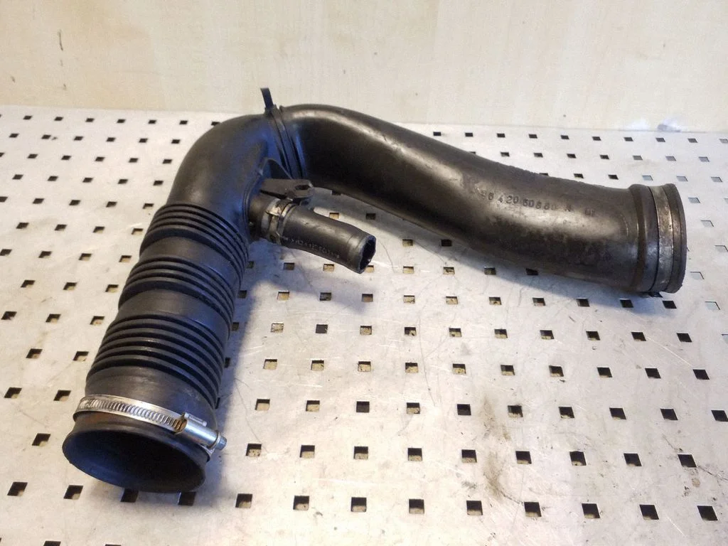 Intercooler hose/pipe 9642060880A
