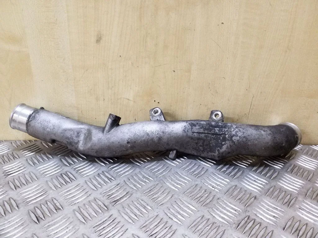 Intercooler hose/pipe