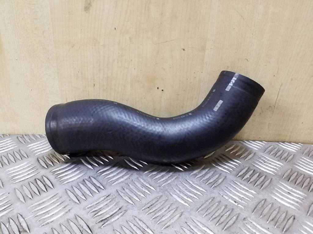 Intercooler hose/pipe