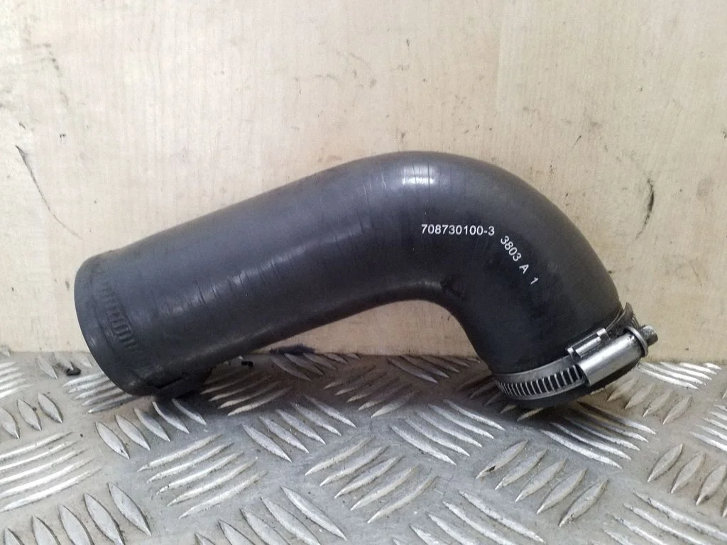 Wąż / rura intercoolera 7087301003