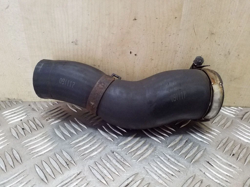 Intercooler hose/pipe