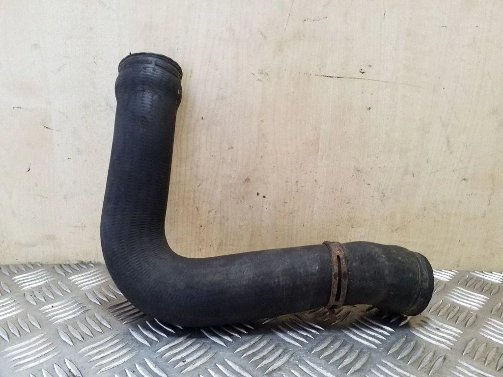 Intercooler hose/pipe 7M3145828