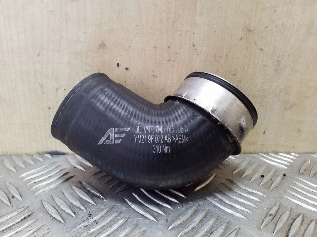 Intercooler hose/pipe 7M3145708A