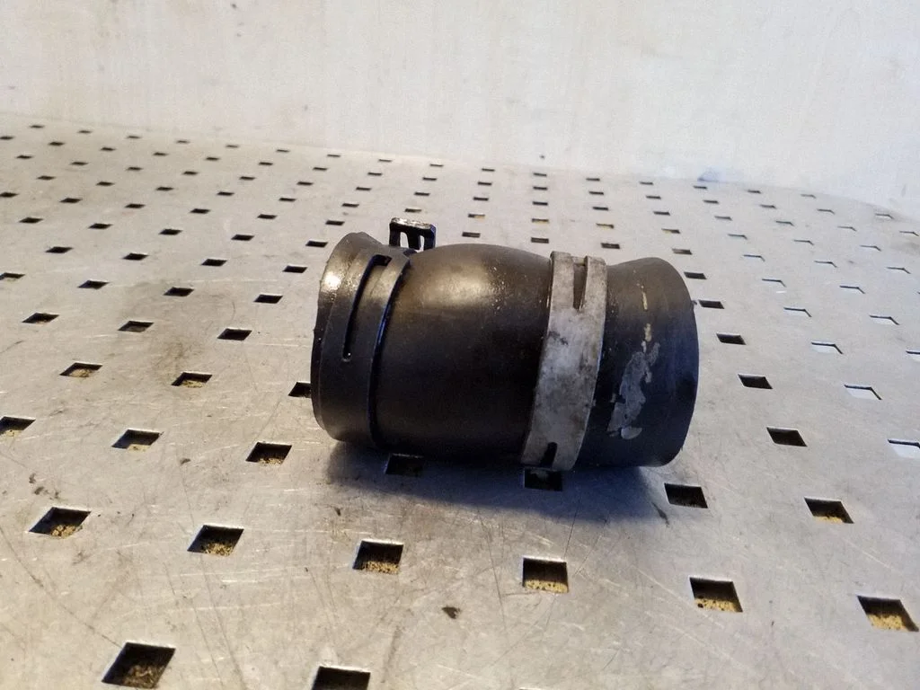Intercooler hose/pipe
