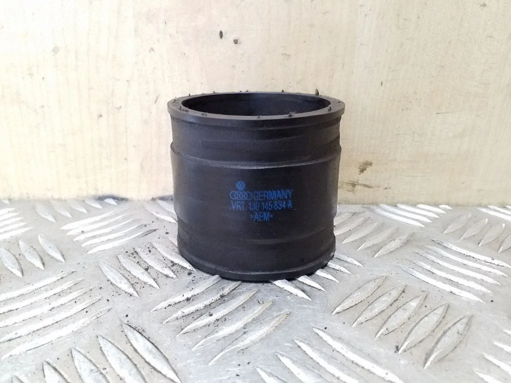 Intercooler hose/pipe 1J0145834A