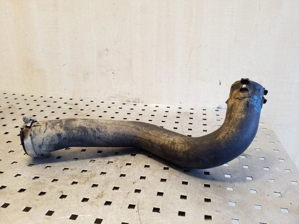 Wąż / rura intercoolera 7L6145737B