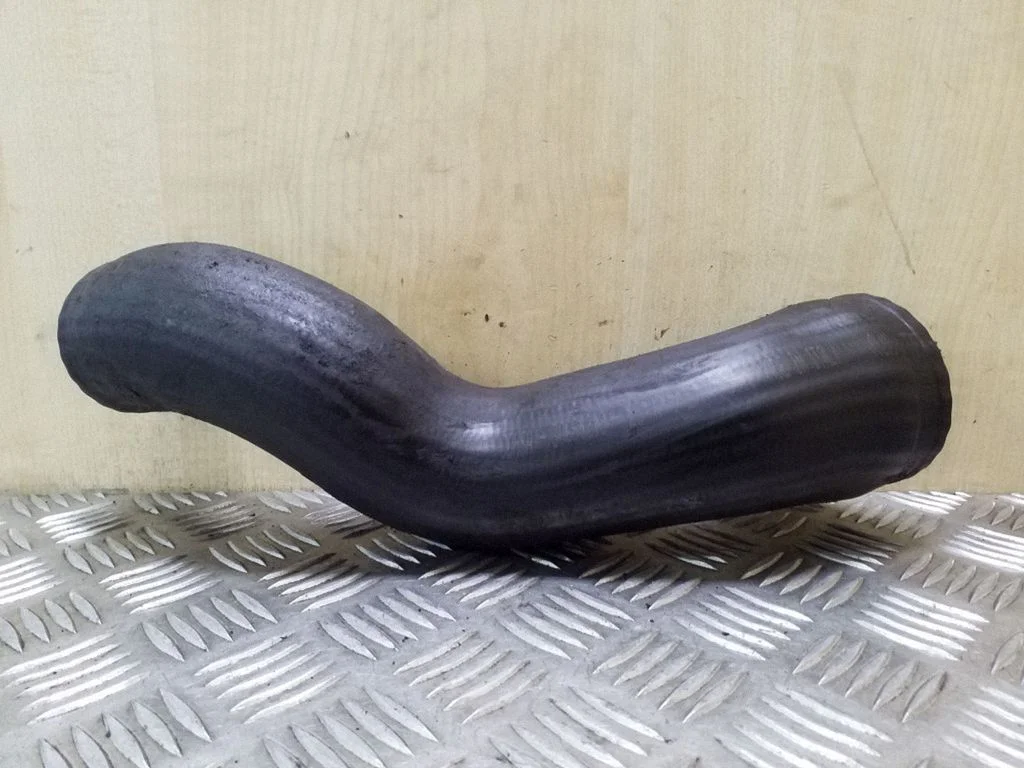 Intercooler hose/pipe 30680218