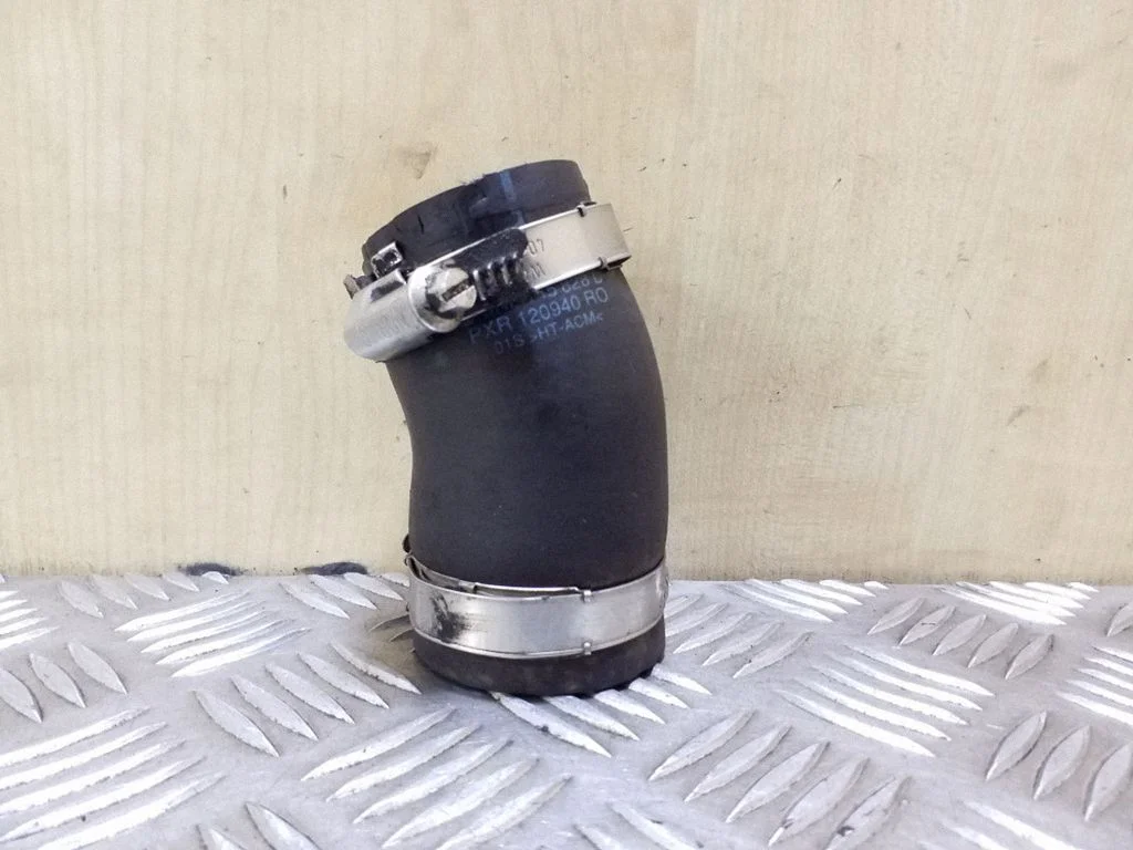 Wąż / rura intercoolera 5N0145828D