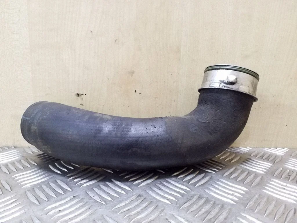 Wąż / rura intercoolera 5N0145762AA