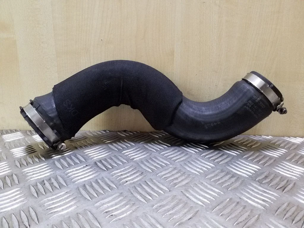 Intercooler hose/pipe 8K0145737J