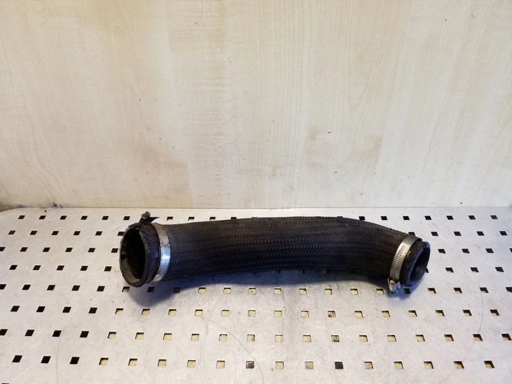 Intercooler hose/pipe