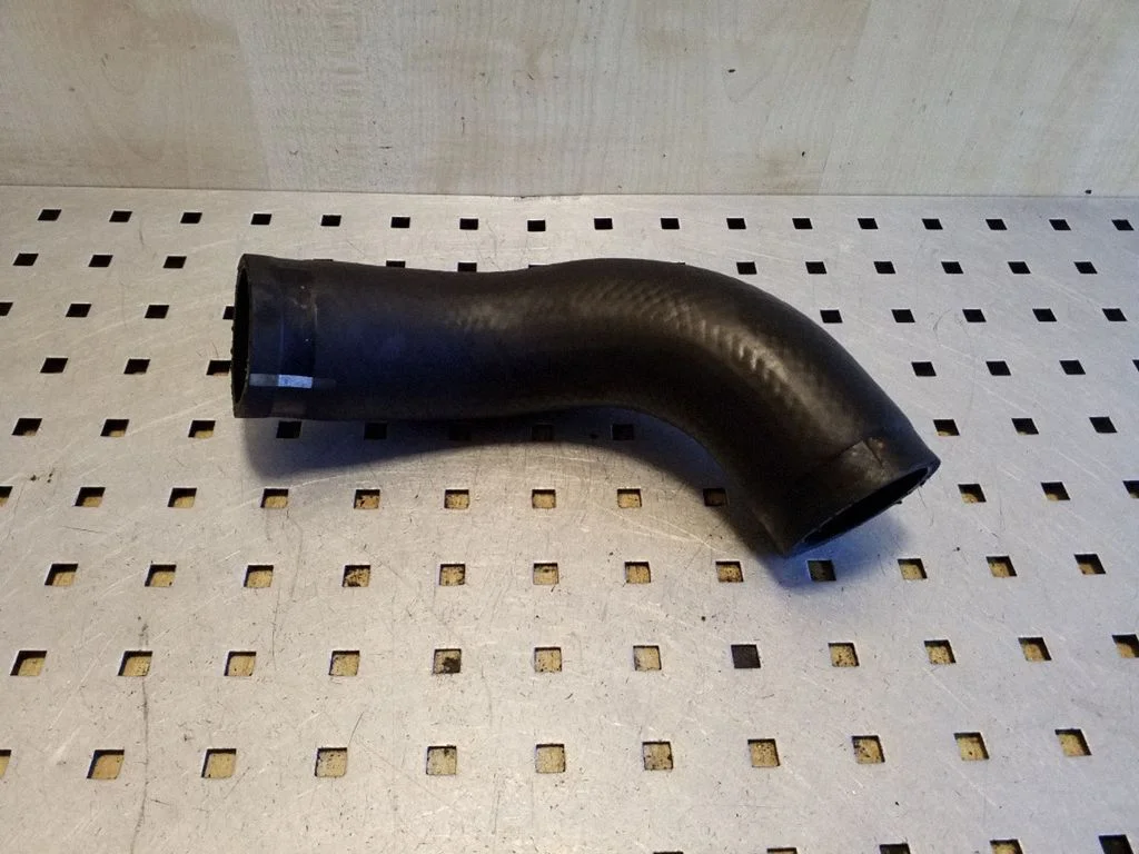Intercooler hose/pipe