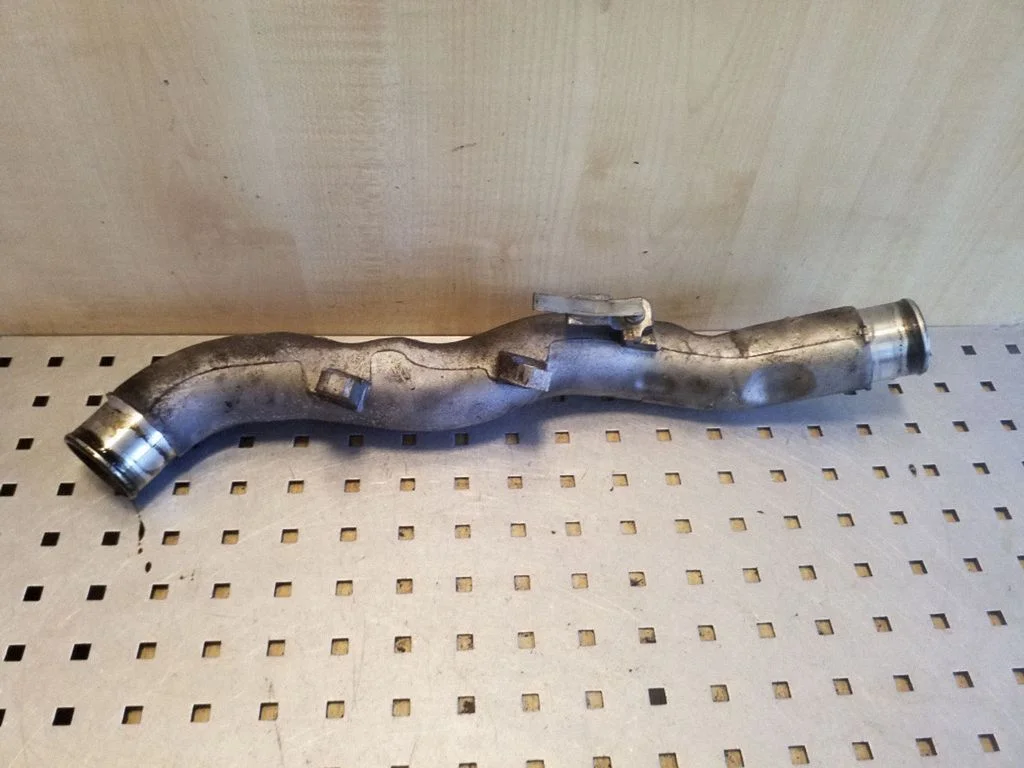Intercooler hose/pipe