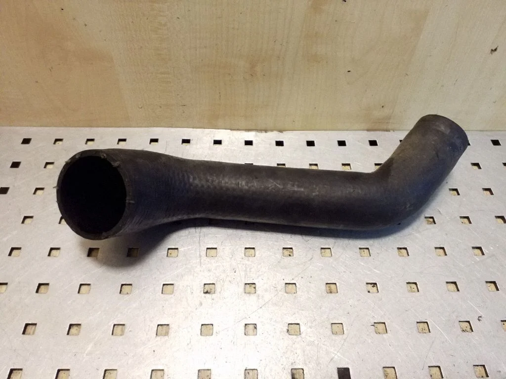 Intercooler hose/pipe 1685280182