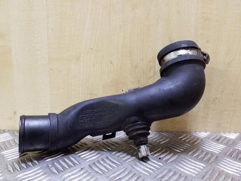 Intercooler hose/pipe 173620R030